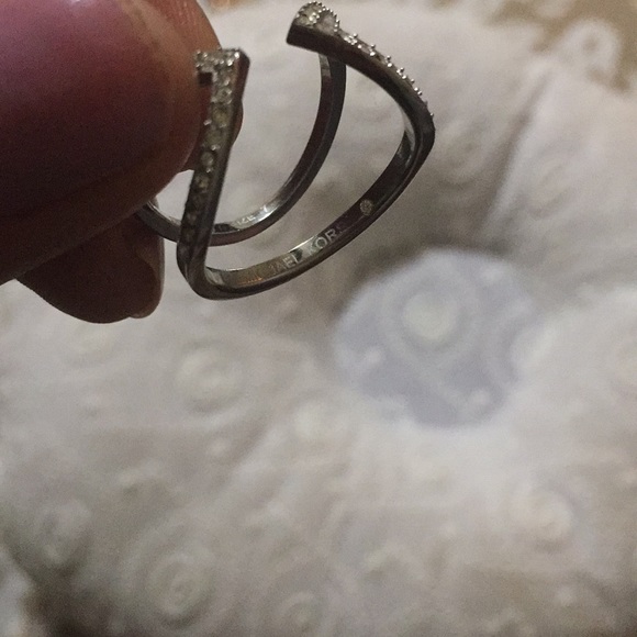 Ring - Picture 4 of 4